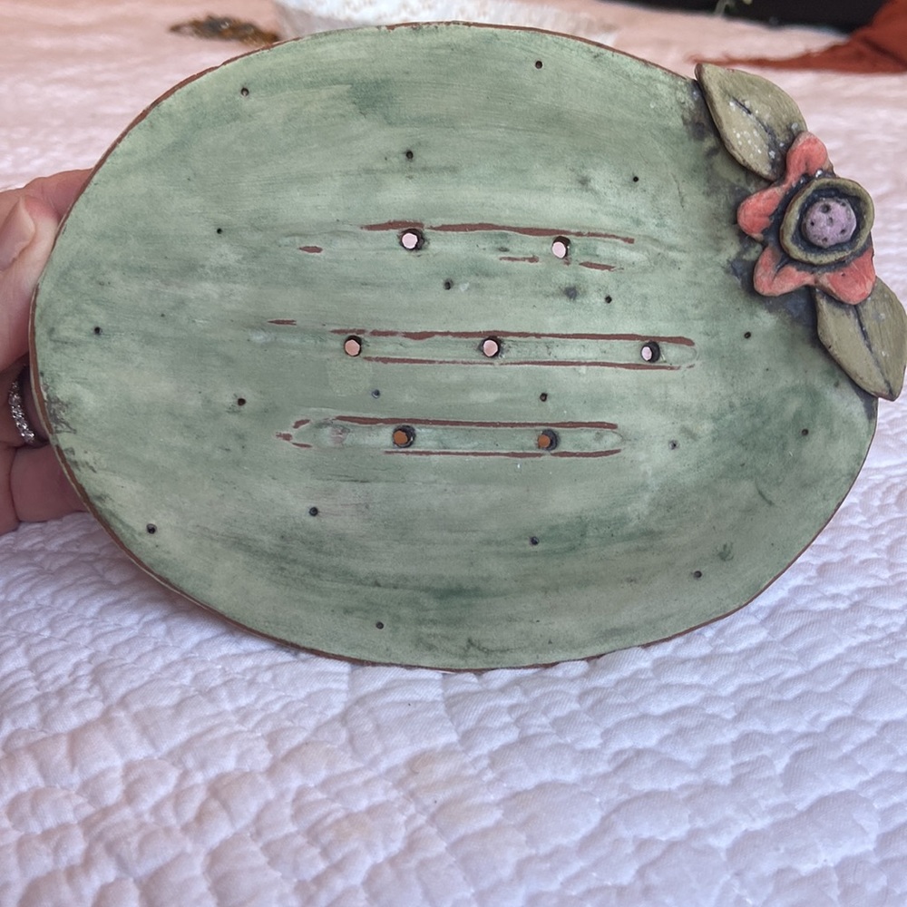 Pottery handmade soap dish. Whimsical and cute. Sift teal green. EUC. - Picture 3 of 6